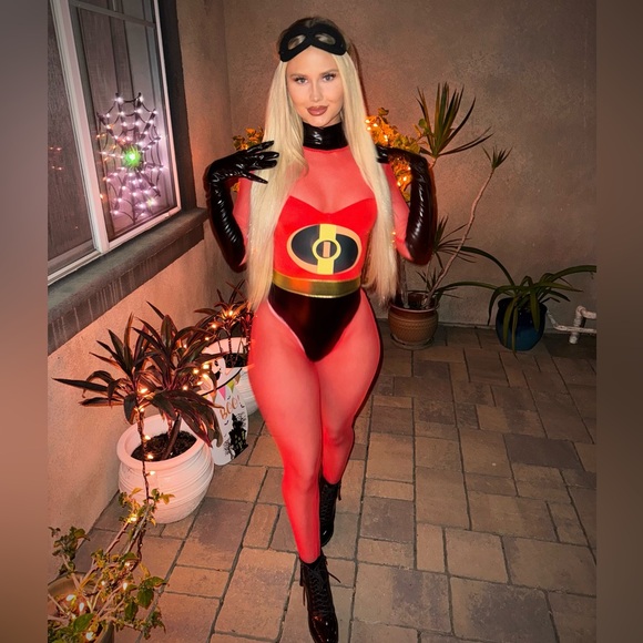 Mrs incredibles costume - Picture 2 of 3